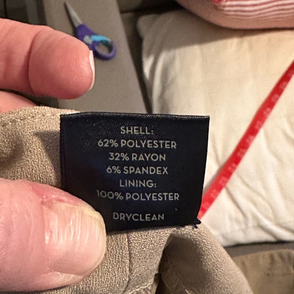 NWOT Ann Taylor size 8 Signature cut tan dress slacks. - Picture 8 of 10